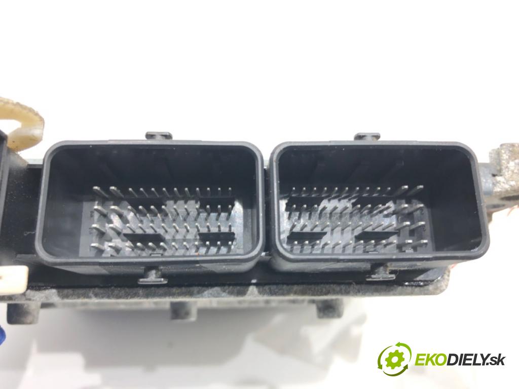 FORD MONDEO IV Turnier (BA7) 2007 - 2015    2.0 TDCi 103 kW [140 KM] olej napędowy 2007 - 2015  riadiaca jednotka Motor 7G91-12A650-AKC (Riadiace jednotky)