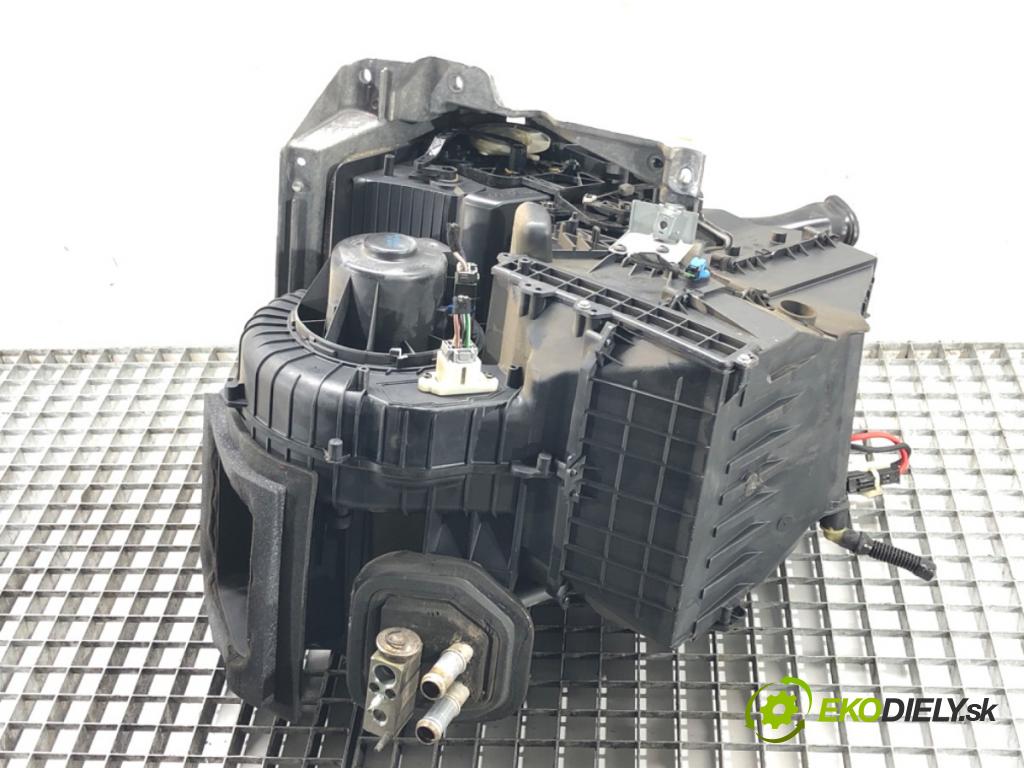 FORD MONDEO IV Turnier (BA7) 2007 - 2015    2.0 TDCi 103 kW [140 KM] olej napędowy 2007 - 2015  topné těleso radiátor topení  (Radiátory topení)