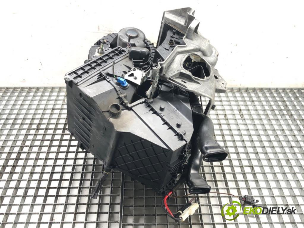 FORD MONDEO IV Turnier (BA7) 2007 - 2015    2.0 TDCi 103 kW [140 KM] olej napędowy 2007 - 2015  topné těleso radiátor topení  (Radiátory topení)