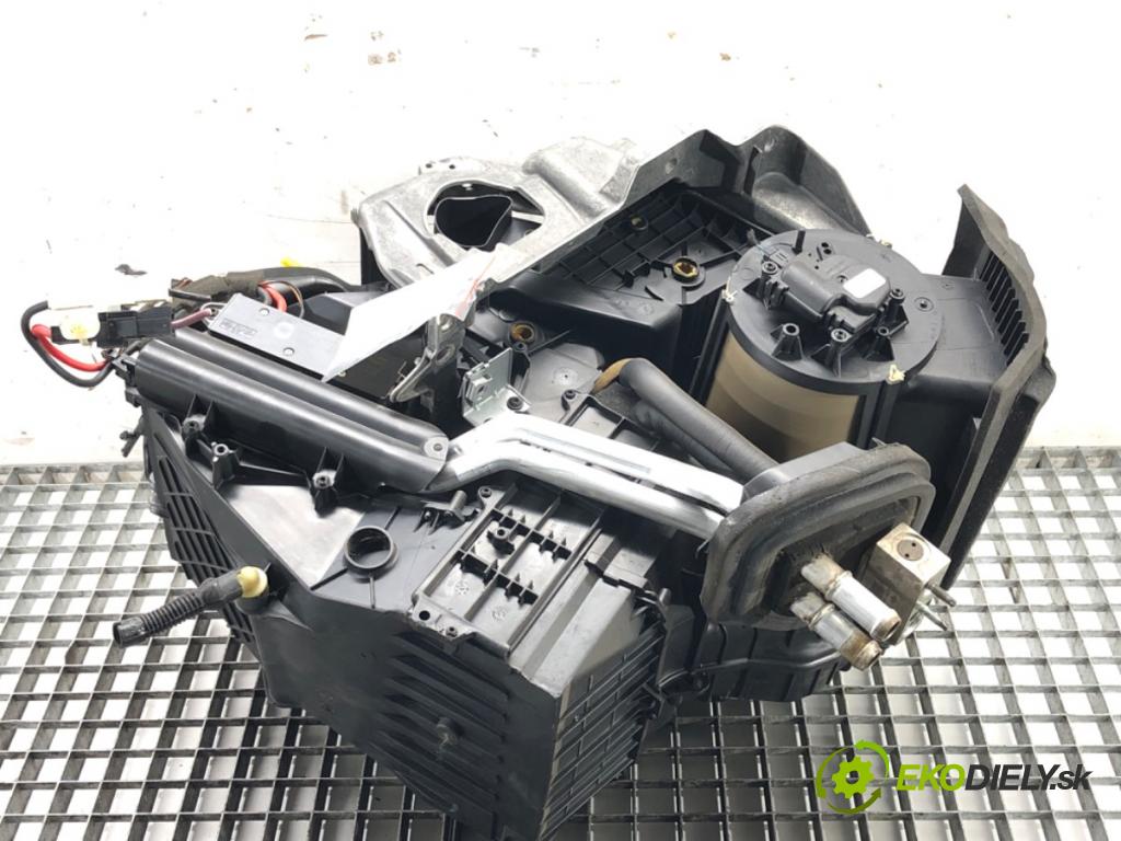 FORD MONDEO IV Turnier (BA7) 2007 - 2015    2.0 TDCi 103 kW [140 KM] olej napędowy 2007 - 2015  topné těleso radiátor topení  (Radiátory topení)