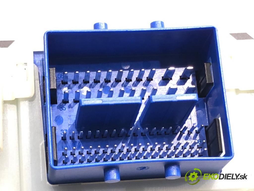 FORD MONDEO IV Turnier (BA7) 2007 - 2015    2.0 TDCi 103 kW [140 KM] olej napędowy 2007 - 2015  modul BSI 7G9T-14A073-DD (Pojistkové skříňky)