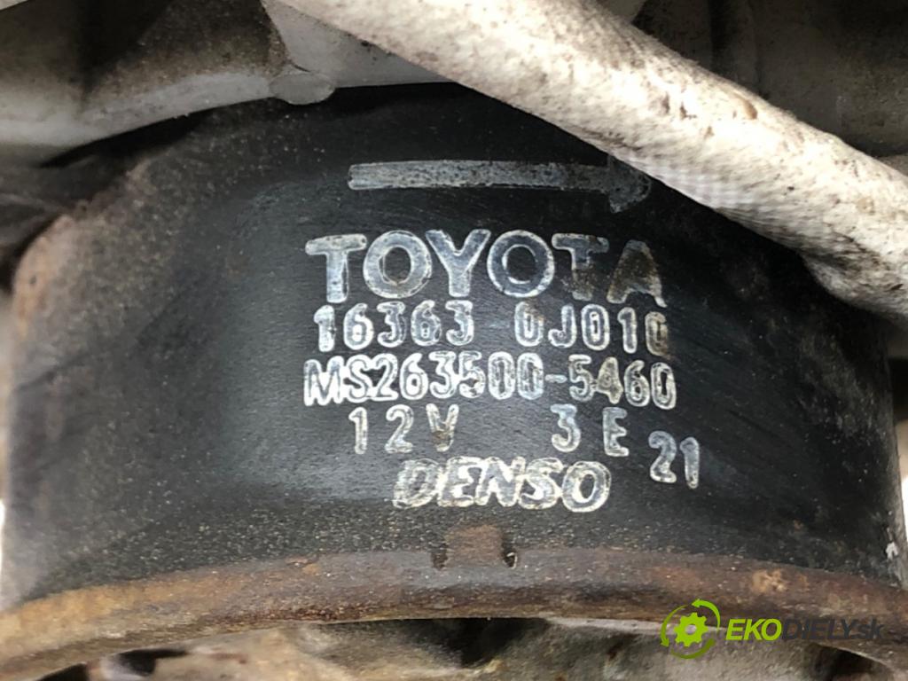 TOYOTA YARIS (_P1_) 1999 - 2005    1.0 (SCP10_) 48 kW [65 KM] benzyna 2003 - 2005  ventilátor chladiče  (Ventilátory)