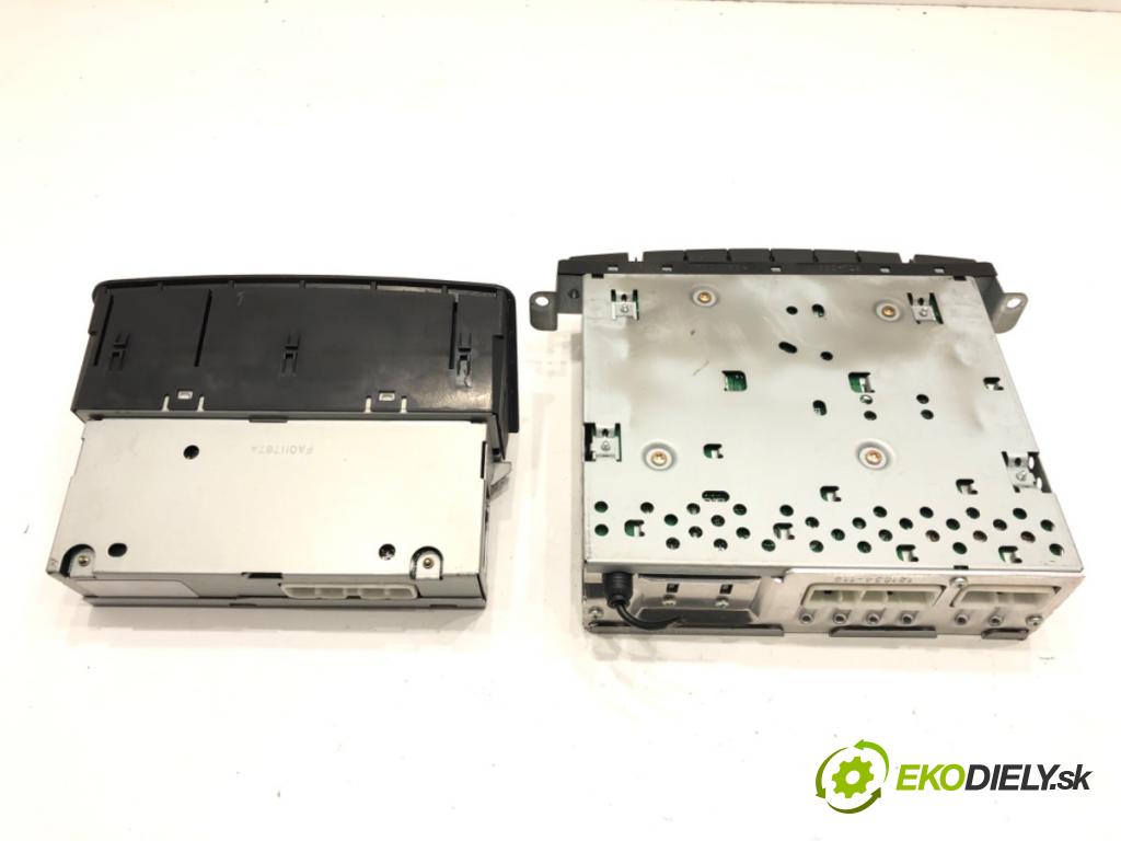 TOYOTA YARIS (_P1_) 1999 - 2005    1.0 (SCP10_) 48 kW [65 KM] benzyna 2003 - 2005  RADIO 86120-0D070 (Audio zariadenia)