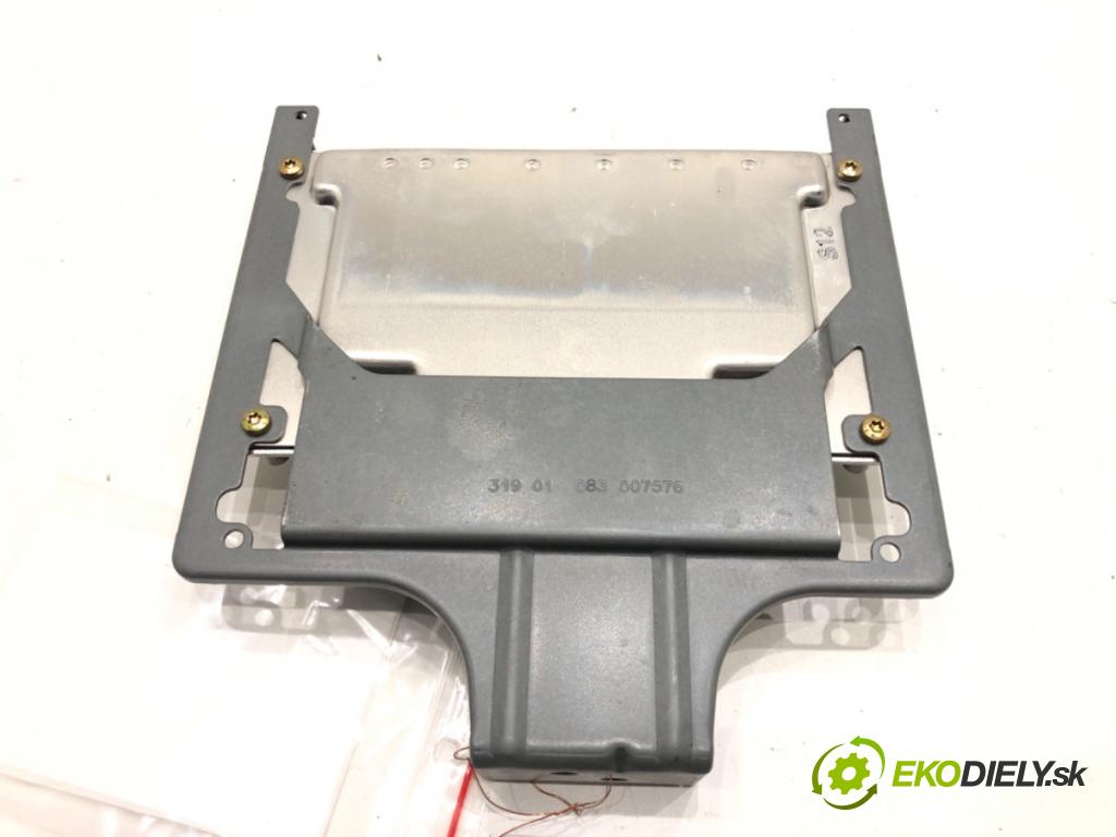 TOYOTA YARIS (_P1_) 1999 - 2005    1.0 (SCP10_) 48 kW [65 KM] benzyna 2003 - 2005  riadiaca jednotka Motor 89661-0D210 (Riadiace jednotky)