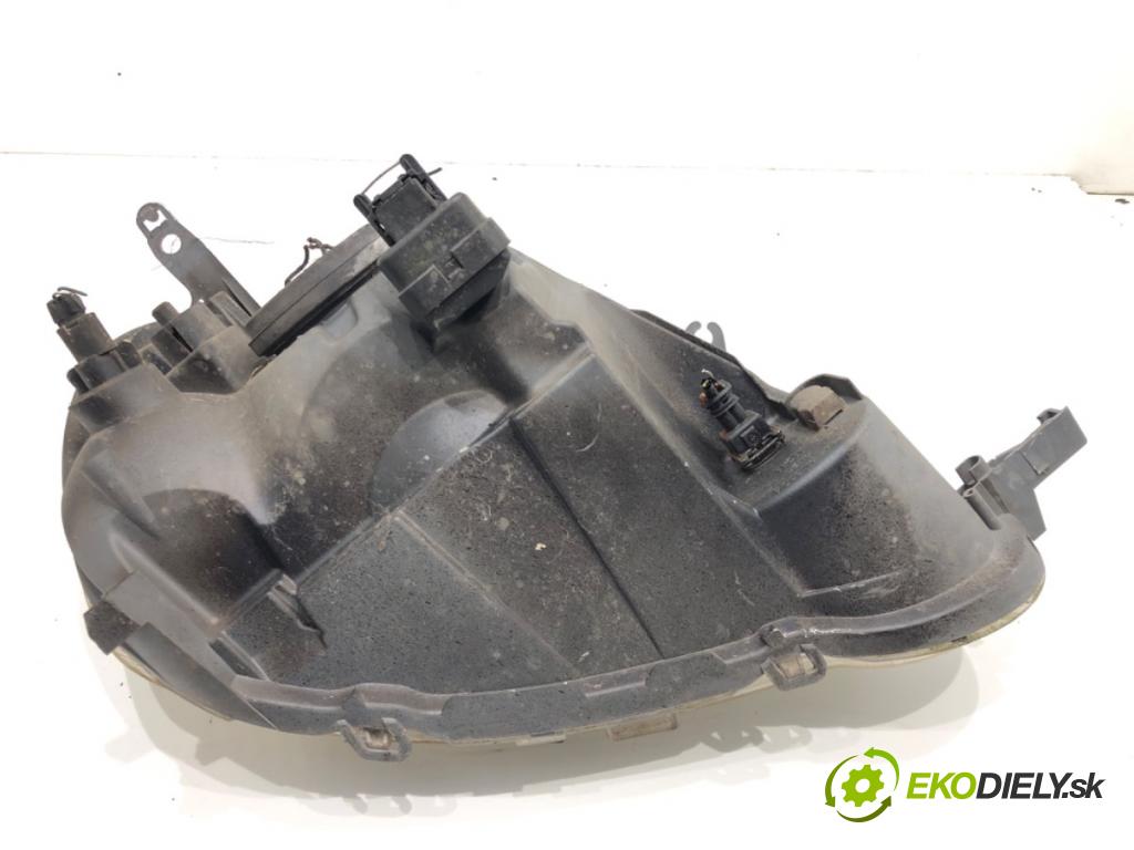 TOYOTA YARIS (_P1_) 1999 - 2005    1.0 (SCP10_) 48 kW [65 KM] benzyna 2003 - 2005  Svetlomet ľavy predný 89007614