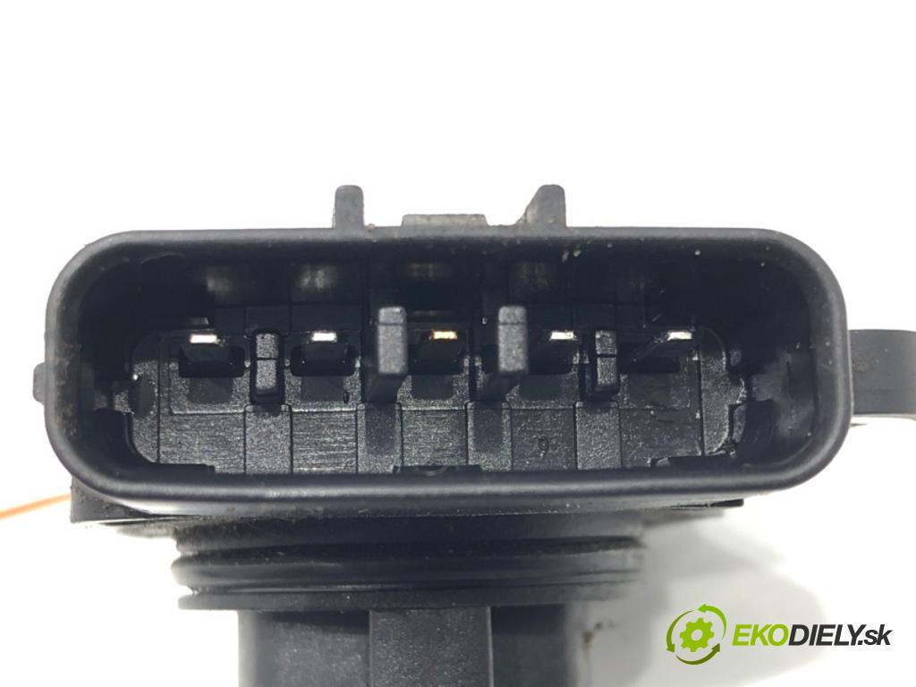 TOYOTA YARIS (_P1_) 1999 - 2005    1.0 (SCP10_) 48 kW [65 KM] benzyna 2003 - 2005  Váha vzduchu 22204-0J010 (Váhy vzduchu)