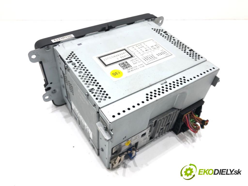 VW PASSAT B6 Variant (3C5) 2005 - 2011    2.0 BlueTDI 105 kW [143 KM] olej napędowy 2009 - 2010  RADIO Navigácia 3C0035270 (Audio zariadenia)