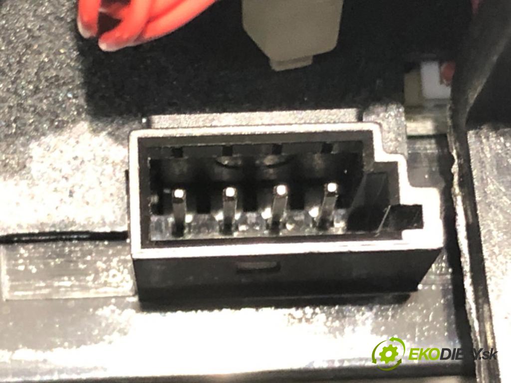 BMW X6 (E71, E72) 2007 - 2014    xDrive 35 i 225 kW [306 KM] benzyna 2008 - 2014  Kulisa  (Rýchlostné páky / kulisy)