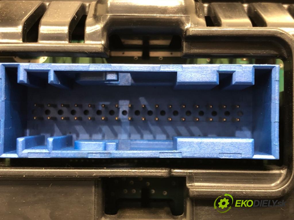 OPEL INSIGNIA A Kombi 2015 125 kW 2.0 CDTI (35) 1956 prístrojovka 39030214 (Přístrojová deska)