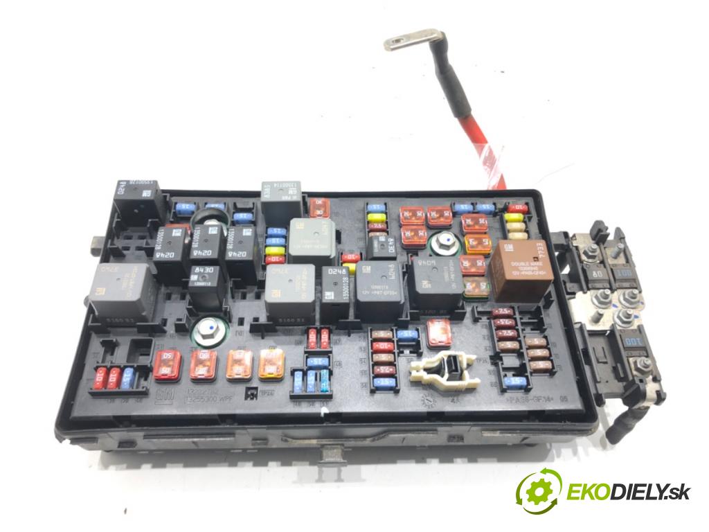 OPEL INSIGNIA A Sports Tourer (G09) 2008 - 2017    2.0 CDTI (35) 125 kW [170 KM] olej napędowy 2014 - 2016  modul BSI 13222782 (Pojistkové skříňky)