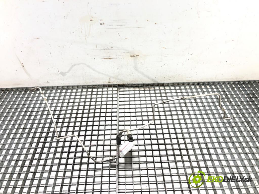 MITSUBISHI COLT VI (Z3_A, Z2_A) 2002 - 2012    1.1 55 kW [75 KM] benzyna 2004 - 2012  rúrka klimatizácie  (Rúrky klimatizácie)