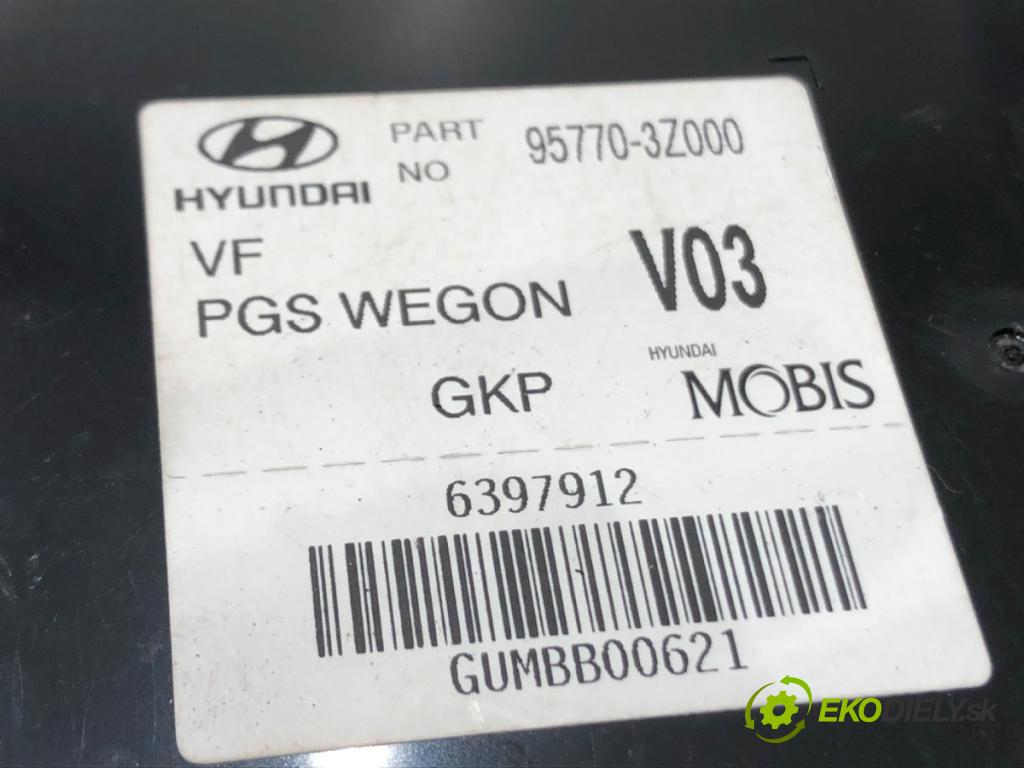 HYUNDAI i40 I Kombi Van (VF) 2011 - 2022    1.7 CRDI 85 kW [116 KM] olej napędowy 2015 - 2022  Modul PDC 95770-3Z000 (Ostatné)