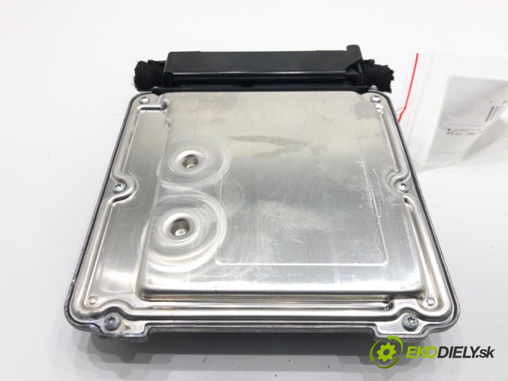 AUDI A6 C6 Avant (4F5) 2004 - 2011    2.0 TFSI 125 kW [170 KM] benzyna 2005 - 2011  riadiaca jednotka Motor 4F2907115 0261S02173 (Riadiace jednotky)