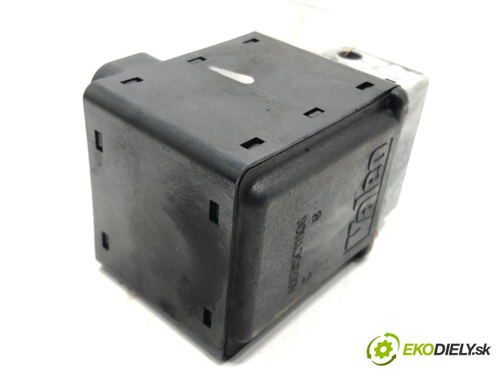 RENAULT MEGANE II (BM0/1_, CM0/1_) 2001 - 2012    1.5 dCi (BM1F, CM1F) 63 kW [86 KM] olej napędowy 2005 - 2008  blokáda volantu 8200468515 (Ostatné)