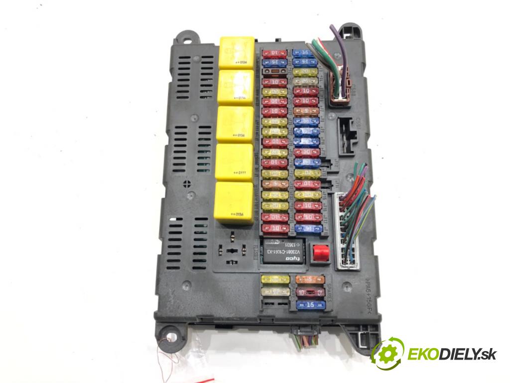 LAND ROVER FREELANDER I (L314) 1998 - 2006    1.8 16V 4x4 86 kW [117 KM] benzyna 1998 - 2006  skříňka poistková 53070133D (Pojistkové skříňky)
