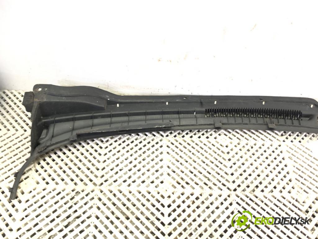 CHEVROLET SPARK (M300) 2009 - 2022    1.0 50 kW [68 KM] benzyna 2010 - 2022  Torpédo, plast pod čelné okno 95965230 (Torpéda)