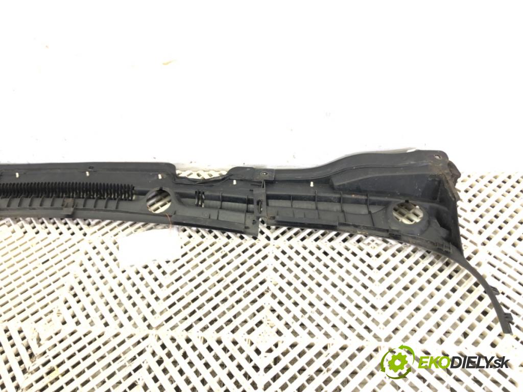 CHEVROLET SPARK (M300) 2009 - 2022    1.0 50 kW [68 KM] benzyna 2010 - 2022  Torpédo, plast pod čelné okno 95965230 (Torpéda)