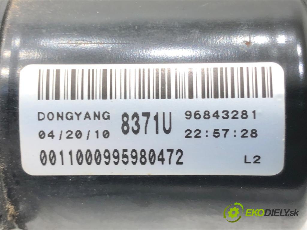 CHEVROLET SPARK (M300) 2009 - 2022    1.0 50 kW [68 KM] benzyna 2010 - 2022  Mechanizmus stieračov predný 96843281 (Motorčeky stieračov predné)