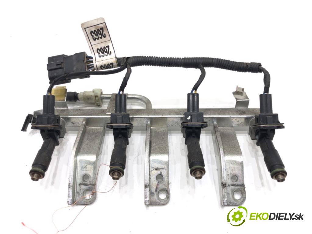 CHEVROLET SPARK (M300) 2009 - 2022    1.0 50 kW [68 KM] benzyna 2010 - 2022  Lišta vstrekovacia 25186566 (Vstrekovacie lišty)