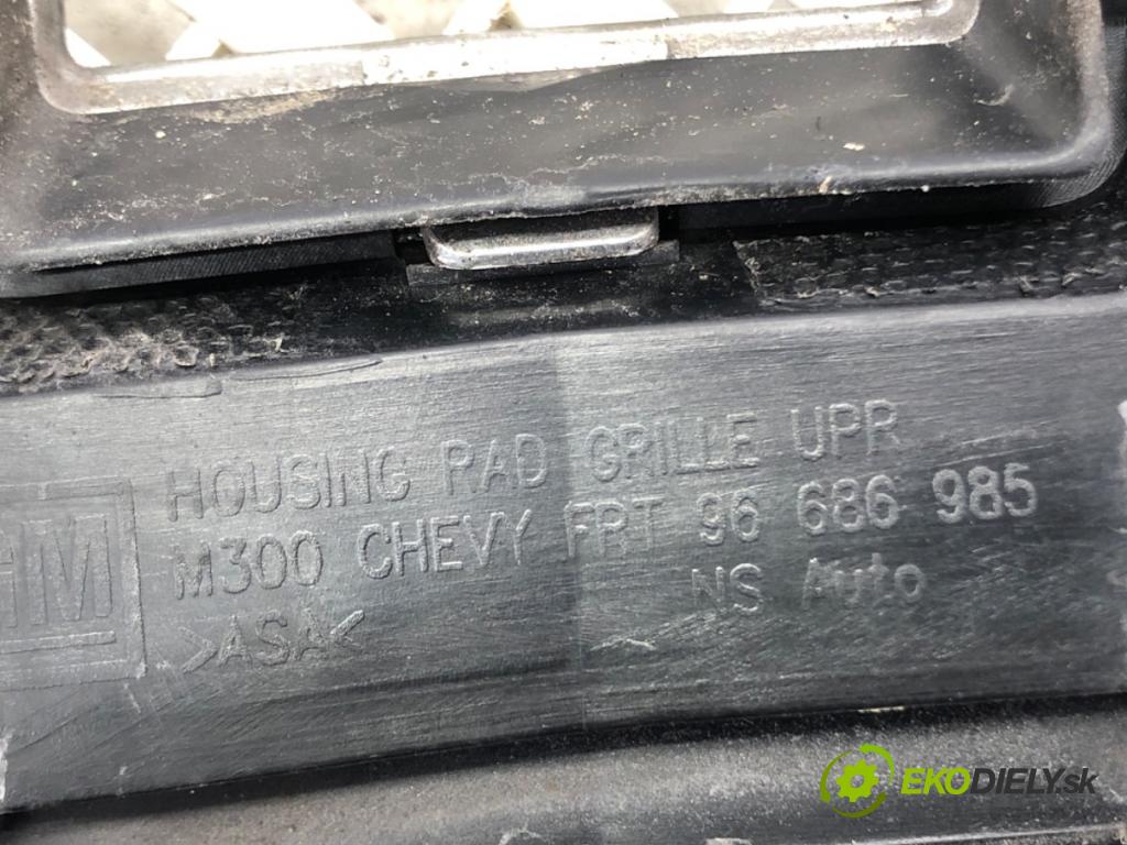 CHEVROLET SPARK (M300) 2009 - 2022    1.0 50 kW [68 KM] benzyna 2010 - 2022  mřížka maska 96686985 (Mřížky (masky) chladičů)