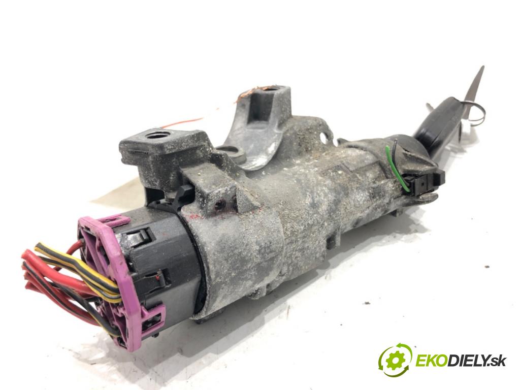 VW PASSAT B5 (3B2) 1996 - 2001    1.9 TDI 85 kW [115 KM] olej napędowy 1998 - 2000  spinačka 4B0905851A (Spínacie skrinky a kľúče)