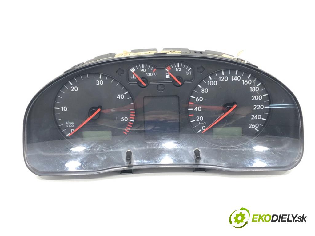 VW PASSAT B5 (3B2) 1996 - 2001    1.9 TDI 85 kW [115 KM] olej napędowy 1998 - 2000  Prístrojovka 3B0920922A (Prístrojové dosky, displeje)