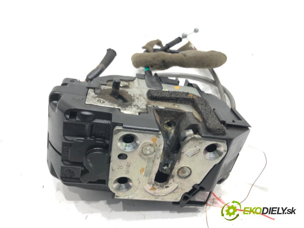 NISSAN QASHQAI / QASHQAI +2 I (J10, NJ10, JJ10E) 2006 - 2014    1.6 84 kW [114 KM] benzyna 2007 - 2013  zámok dveře pravý zadní část 