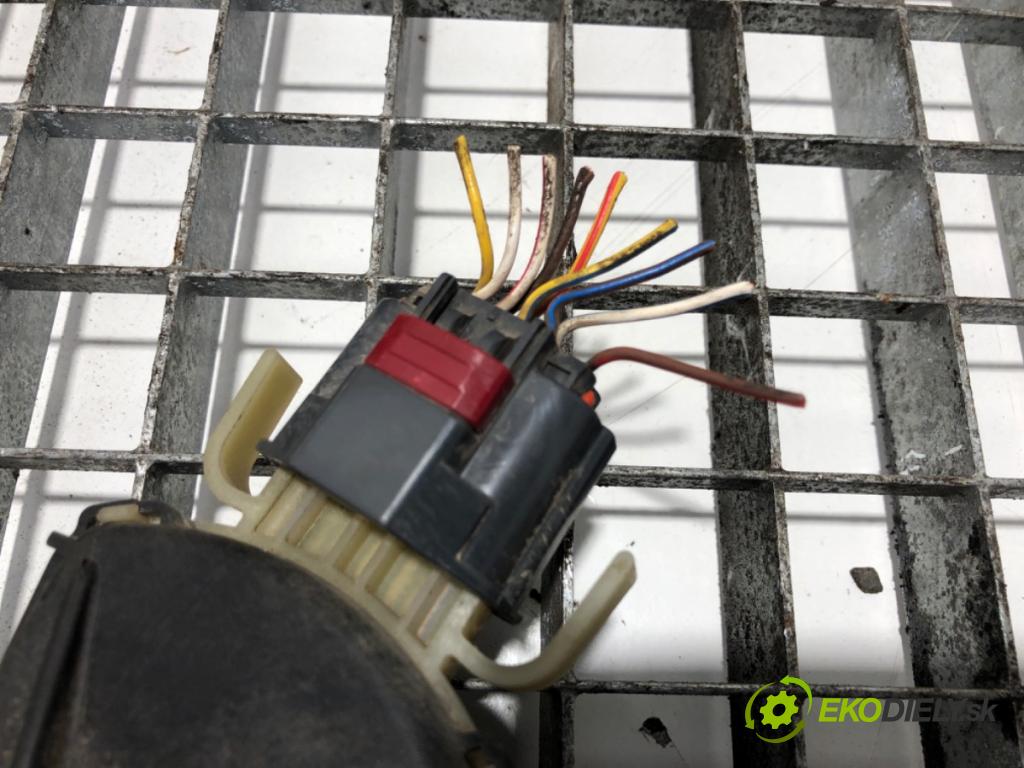 FORD TRANSIT Autobus (FD_ _, FB_ _, FS_ _, FZ_ _, FC_ _) 2000 - 2006    2.0 DI (F_E_, F_F_, F_G_) 63 kW [86 KM] olej napędowy 2000 - 2006  Potenciometer plynu IC119F836AC (Pedále)