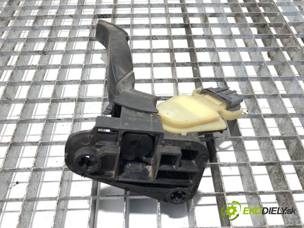 FORD TRANSIT Autobus (FD_ _, FB_ _, FS_ _, FZ_ _, FC_ _) 2000 - 2006    2.0 DI (F_E_, F_F_, F_G_) 63 kW [86 KM] olej napędowy 2000 - 2006  Potenciometer plynu IC119F836AC (Pedále)