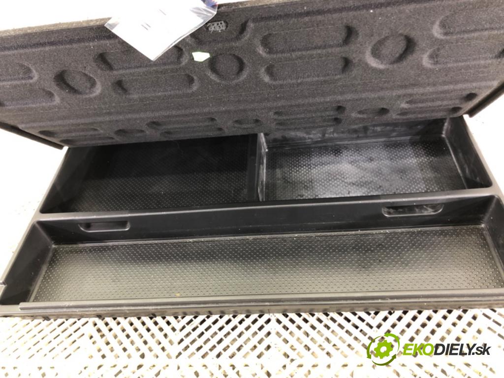 KIA CEED liftback 2012 94 kW 1.6 CRDi 128 1582 KRYTINA: kufra