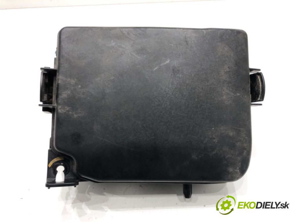 KIA CEED (JD) 2012 - 2018    1.6 CRDi 128 94 kW [128 KM] olej napędowy 2012 - 2018  skříňka poistková 91951-3X130 (Pojistkové skříňky)