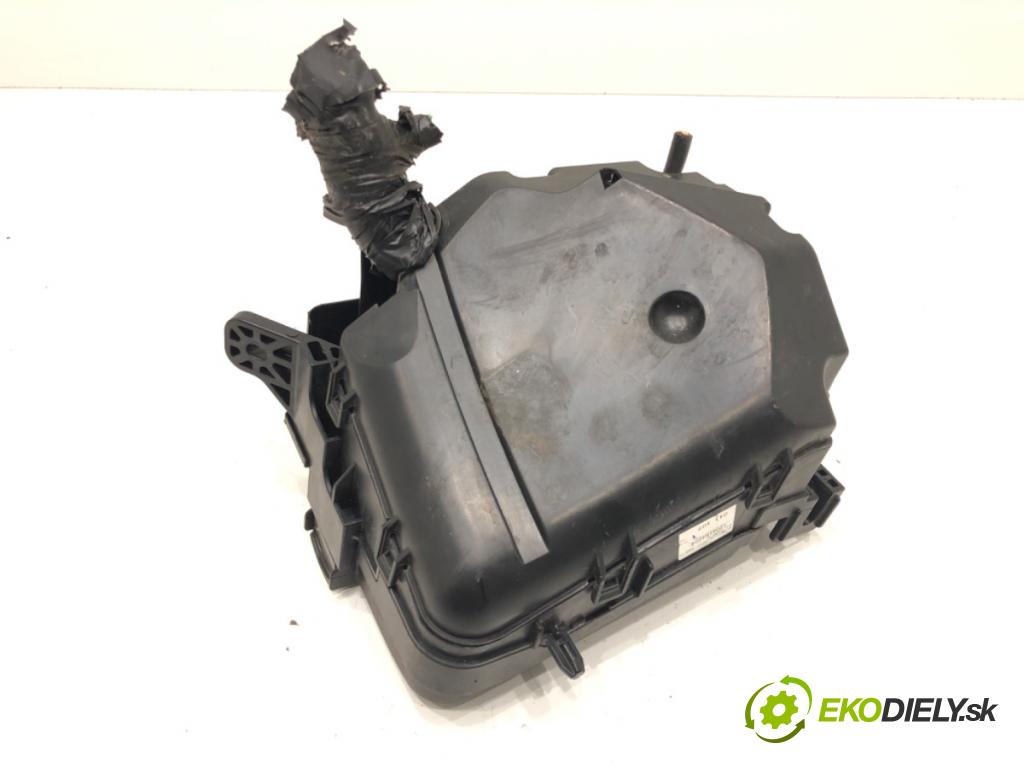 KIA CEED (JD) 2012 - 2018    1.6 CRDi 128 94 kW [128 KM] olej napędowy 2012 - 2018  skříňka poistková 91951-3X130 (Pojistkové skříňky)