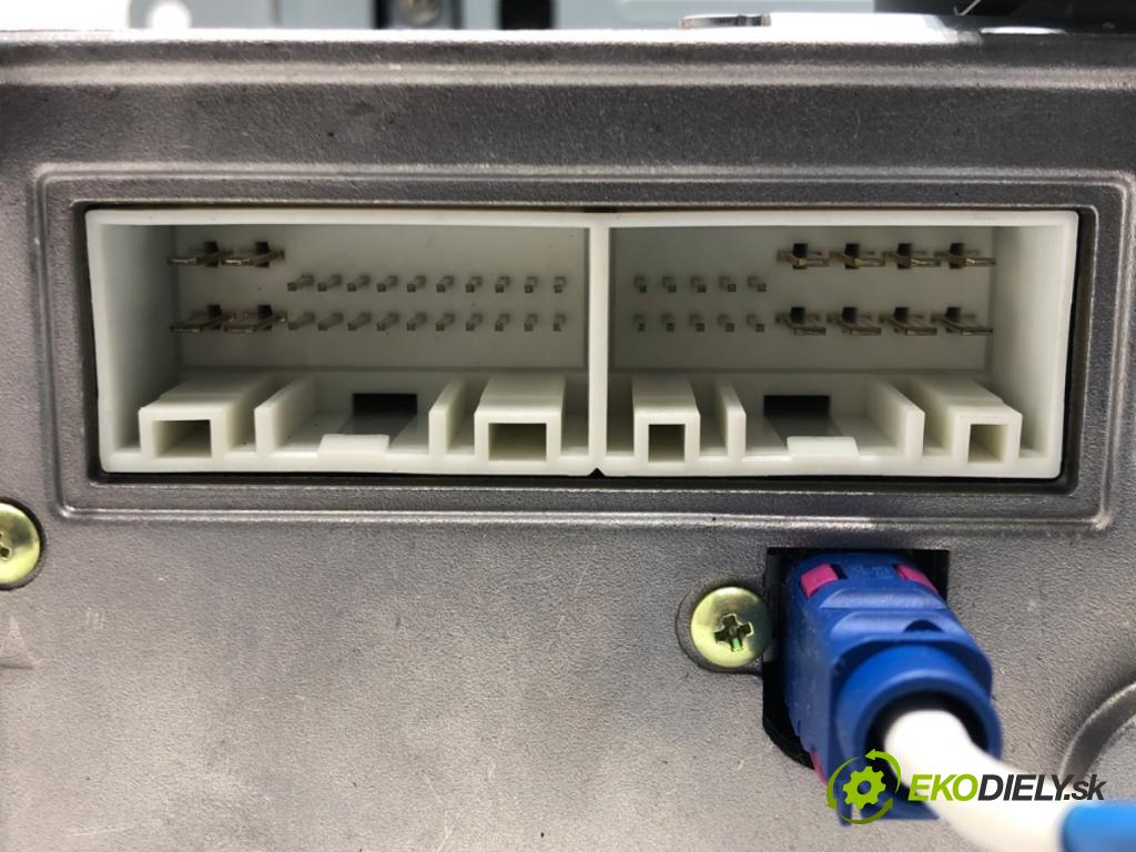 KIA CEED (JD) 2012 - 2018    1.6 CRDi 128 94 kW [128 KM] olej napędowy 2012 - 2018  RADIO Navigácia LAN2060EKJD (Audio zariadenia)