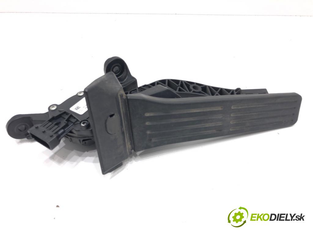 KIA CEED (JD) 2012 - 2018    1.6 CRDi 128 94 kW [128 KM] olej napędowy 2012 - 2018  Potenciometer plynu 32700-A6100 (Pedále)