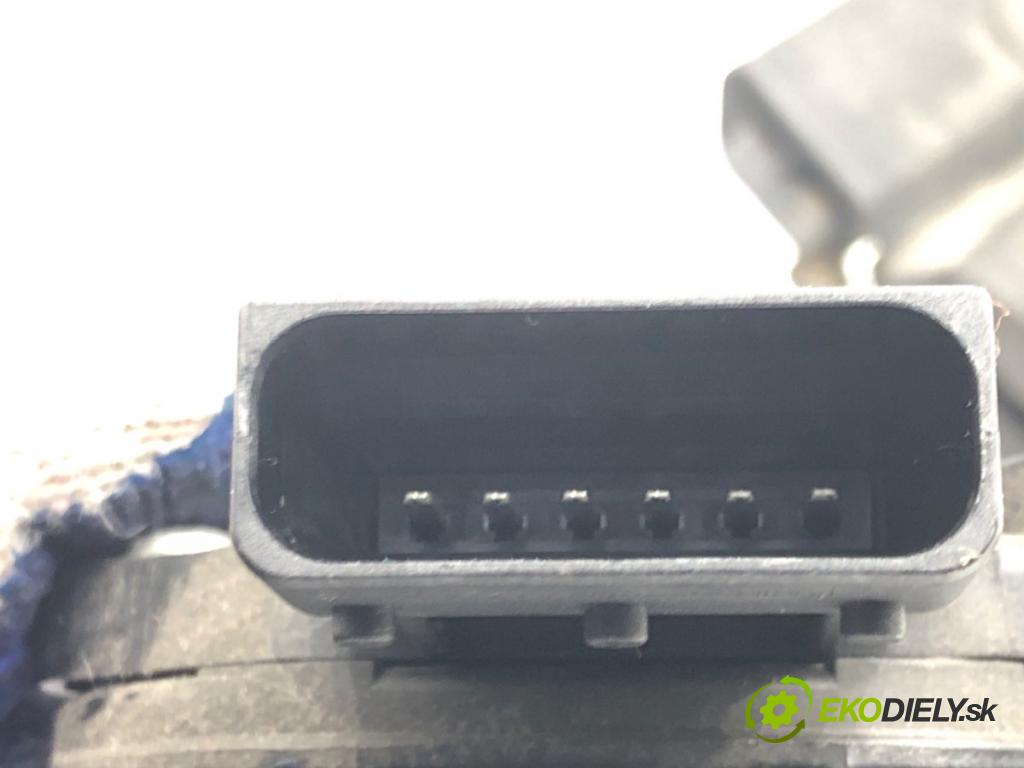 KIA CEED (JD) 2012 - 2018    1.6 CRDi 128 94 kW [128 KM] olej napędowy 2012 - 2018  Potenciometer plynu 32700-A6100 (Pedále)