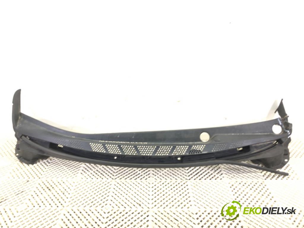 KIA CEED (JD) 2012 - 2018    1.6 CRDi 128 94 kW [128 KM] olej napędowy 2012 - 2018  Torpédo, plast pod čelné okno 86151-A2000 (Torpéda)