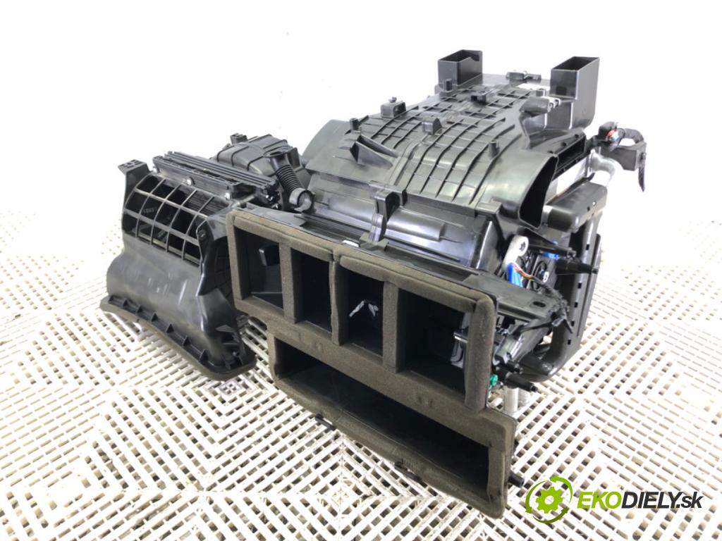 KIA CEED (JD) 2012 - 2018    1.6 CRDi 128 94 kW [128 KM] olej napędowy 2012 - 2018  topné těleso radiátor topení komplet KOMBAJN 97200-A6140 (Radiátory topení)