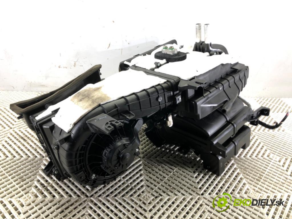 KIA CEED (JD) 2012 - 2018    1.6 CRDi 128 94 kW [128 KM] olej napędowy 2012 - 2018  topné těleso radiátor topení komplet KOMBAJN 97200-A6140 (Radiátory topení)