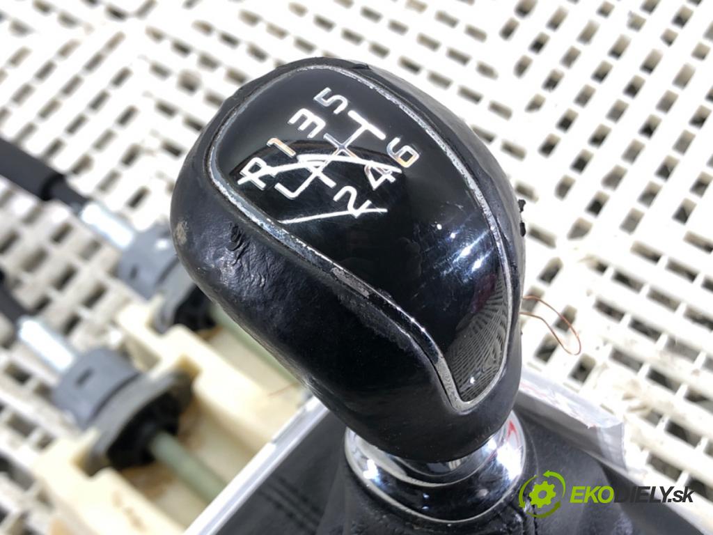 KIA CEED (JD) 2012 - 2018    1.6 CRDi 128 94 kW [128 KM] olej napędowy 2012 - 2018  Kulisa 43700A2300 (Rýchlostné páky / kulisy)