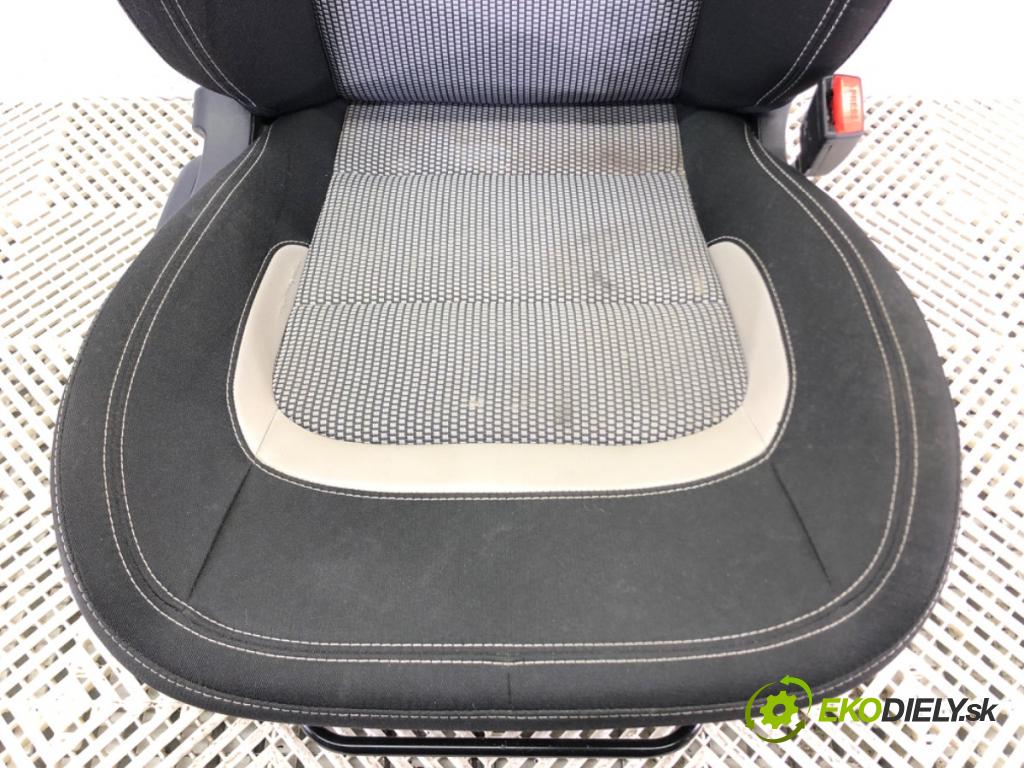 KIA CEED (JD) 2012 - 2018    1.6 CRDi 128 94 kW [128 KM] olej napędowy 2012 - 2018  Sedadlo pravy predný