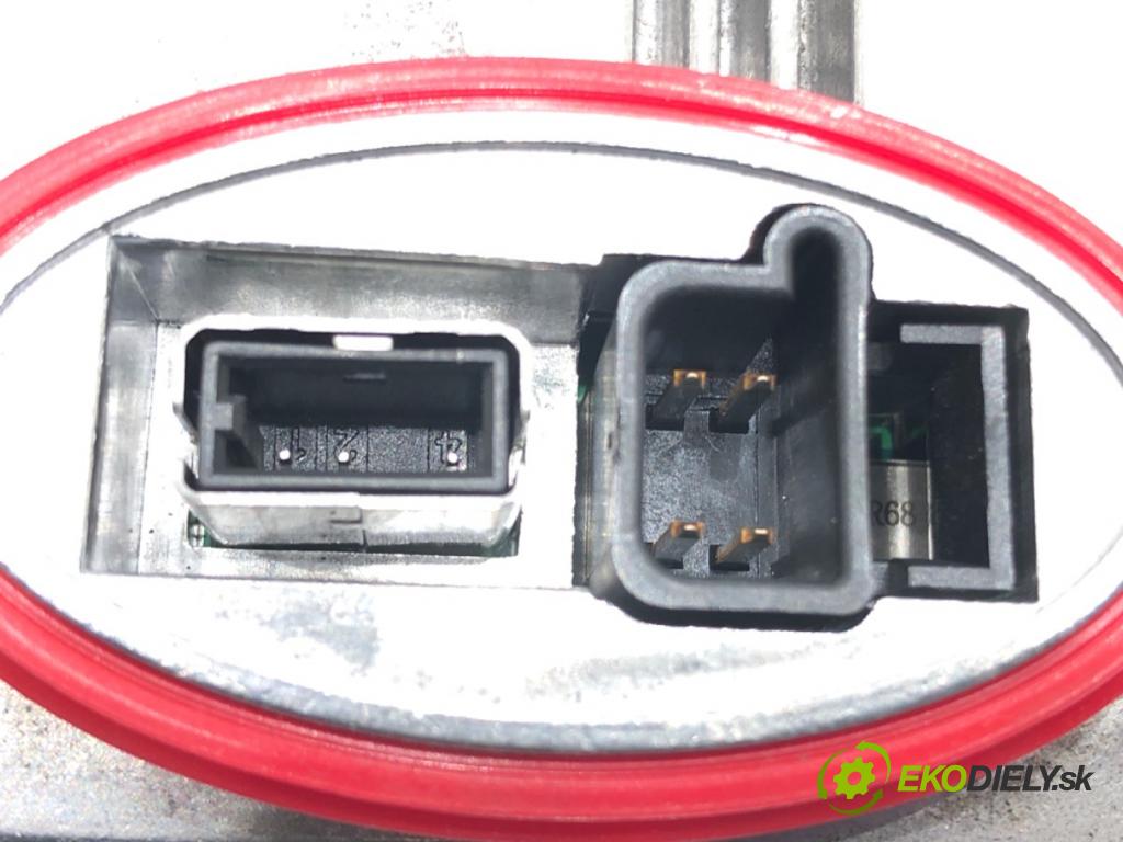 KIA CEED (JD) 2012 - 2018    1.6 CRDi 128 94 kW [128 KM] olej napędowy 2012 - 2018  Menič XENON 3Z921-01700 (Riadiace jednotky xenónu)