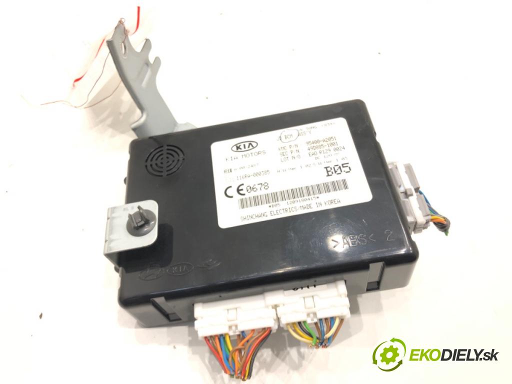 KIA CEED (JD) 2012 - 2018    1.6 CRDi 128 94 kW [128 KM] olej napędowy 2012 - 2018  Modul BCM 95400-A2051 (Ostatné)