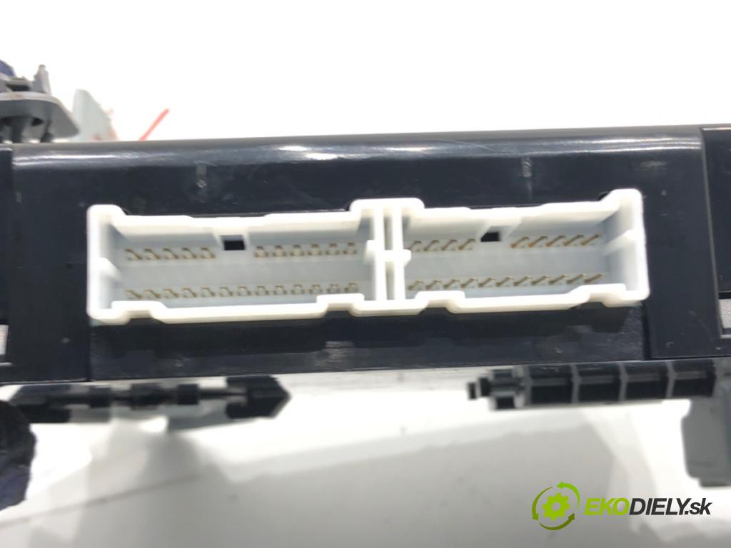 KIA CEED (JD) 2012 - 2018    1.6 CRDi 128 94 kW [128 KM] olej napędowy 2012 - 2018  Modul BCM 95400-A2051 (Ostatné)