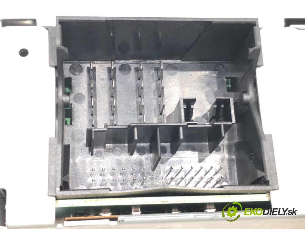 FORD MONDEO IV Turnier (BA7) 2007 - 2015    2.0 TDCi 103 kW [140 KM] olej napędowy 2007 - 2015  RADIO 7S7T-18C939-AF (Audio zariadenia)