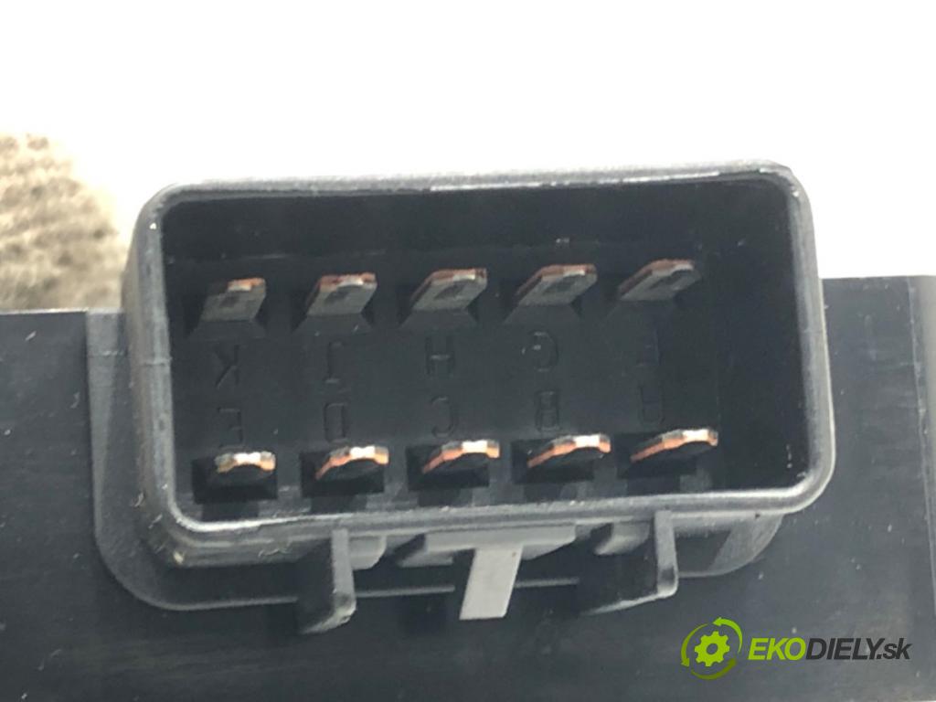 FORD MONDEO IV Turnier (BA7) 2007 - 2015    2.0 TDCi 103 kW [140 KM] olej napędowy 2007 - 2015  Prepínač sedačky 6M2T-14A701-AA