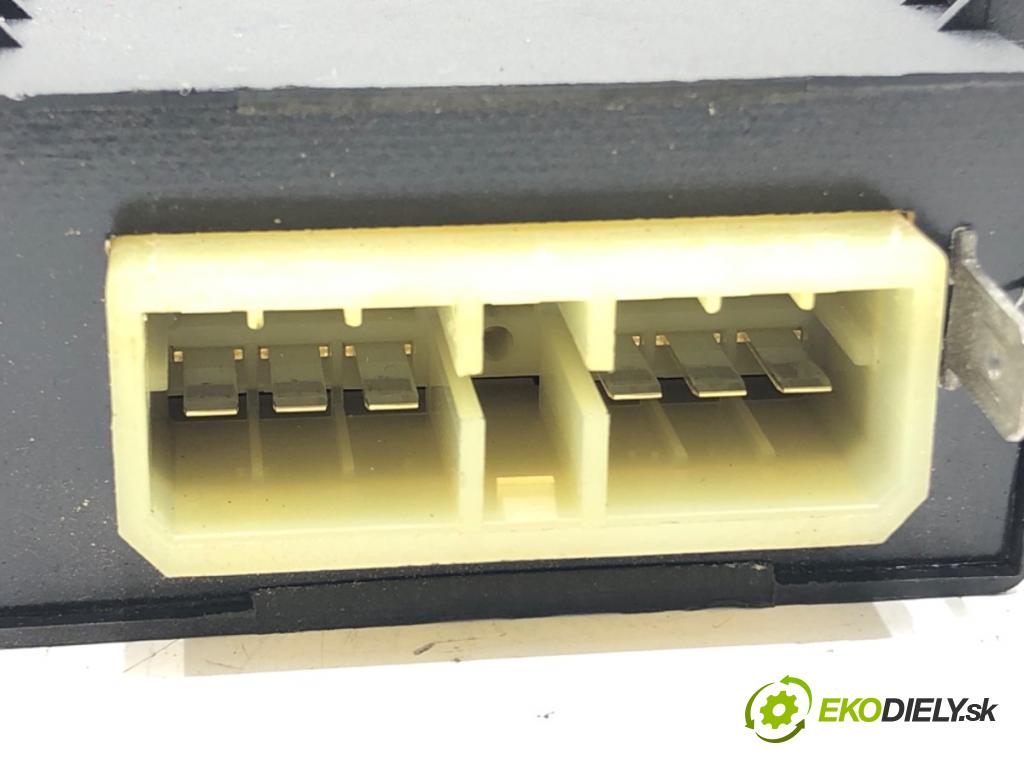 FORD MONDEO IV Turnier (BA7) 2007 - 2015    2.0 TDCi 103 kW [140 KM] olej napędowy 2007 - 2015  Modul ťažného oka  (Ostatné)