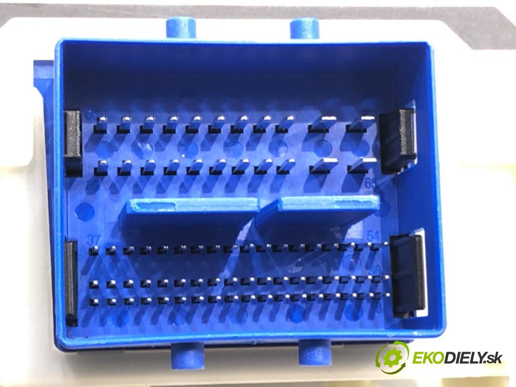 FORD MONDEO IV Turnier (BA7) 2007 - 2015    2.0 TDCi 103 kW [140 KM] olej napędowy 2007 - 2015  modul BSI 7G9T-14A073-DC (Pojistkové skříňky)