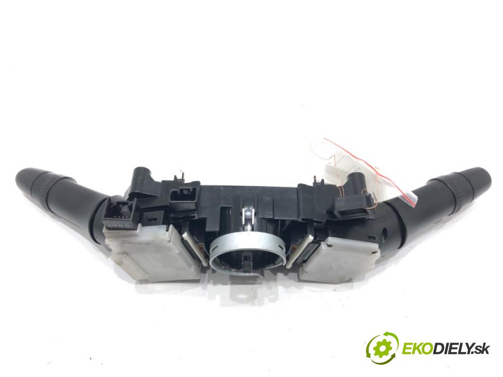 MITSUBISHI ASX (GA_W_) 2009 - 2022    1.8 DI-D 110 kW [150 KM] olej napędowy 2010 - 2022  Prepínač kombinovaný 8617A013 (Prepínače, spínače, tlačidlá a ovládače kúrenia)