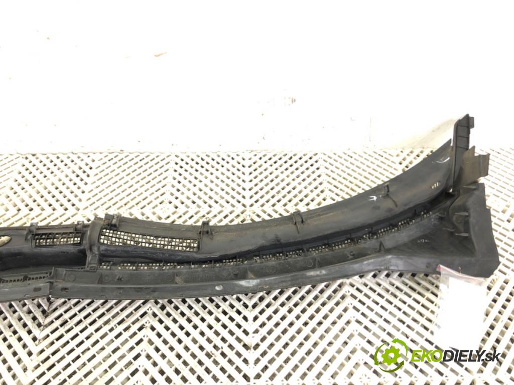 MITSUBISHI ASX (GA_W_) 2009 - 2022    1.8 DI-D 110 kW [150 KM] olej napędowy 2010 - 2022  Torpédo, plast pod čelné okno 7405A435 (Torpéda)