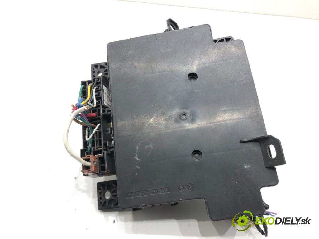 MITSUBISHI ASX (GA_W_) 2009 - 2022    1.8 DI-D 110 kW [150 KM] olej napędowy 2010 - 2022  Modul BSI 8637A643 (Poistkové skrinky)